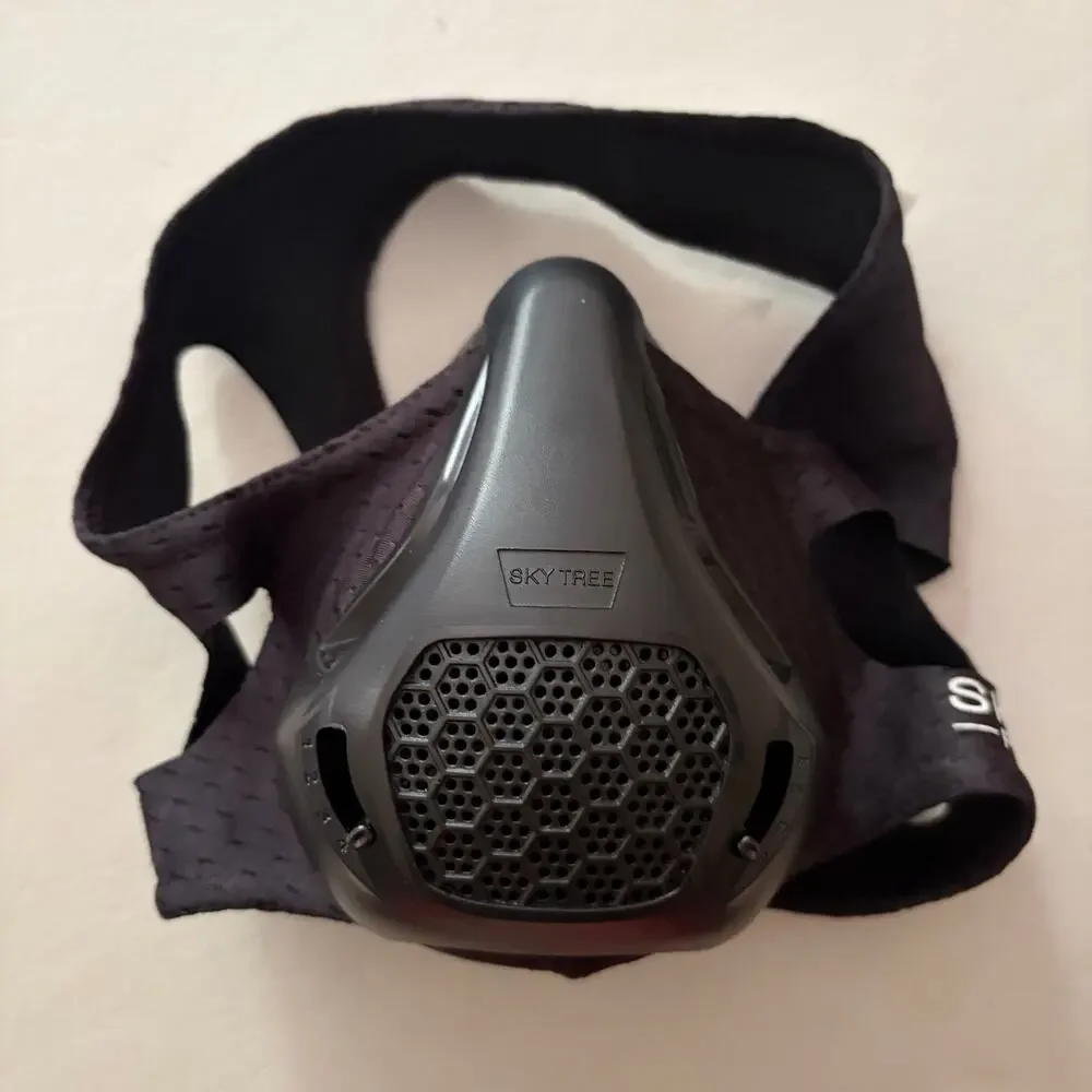 Sky Tree Fitness Hypoxic Training Mask Size Small
